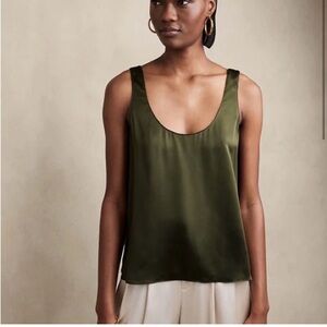 Never worn, gorgeous